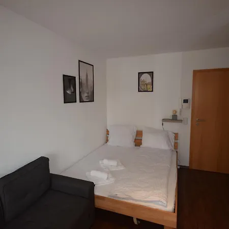 Nestwerk Komfort R23-13 - Balkon, Arbeitsplatz & Hochschulnaehe Biberach an der Riss Exterior photo